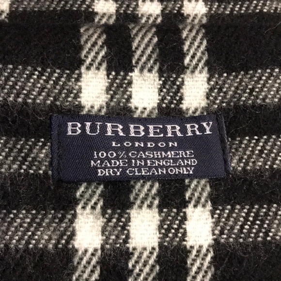 Burberry London Classic Check Cashmere Scarf - Picture 5 of 8